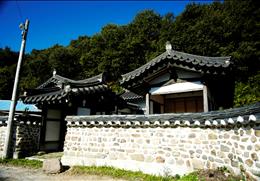 추모재 기타사진