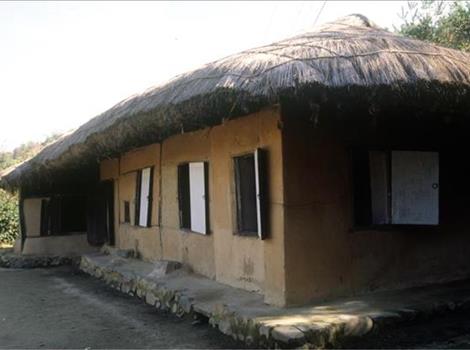 안동 사월동 초가토담집