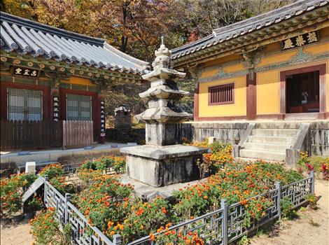 봉정사 삼층석탑