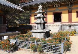 봉정사 삼층석탑